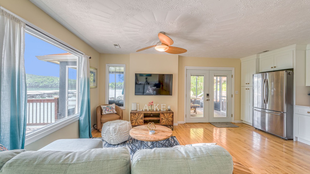 Photo of Livingroom in Lynn Garden
