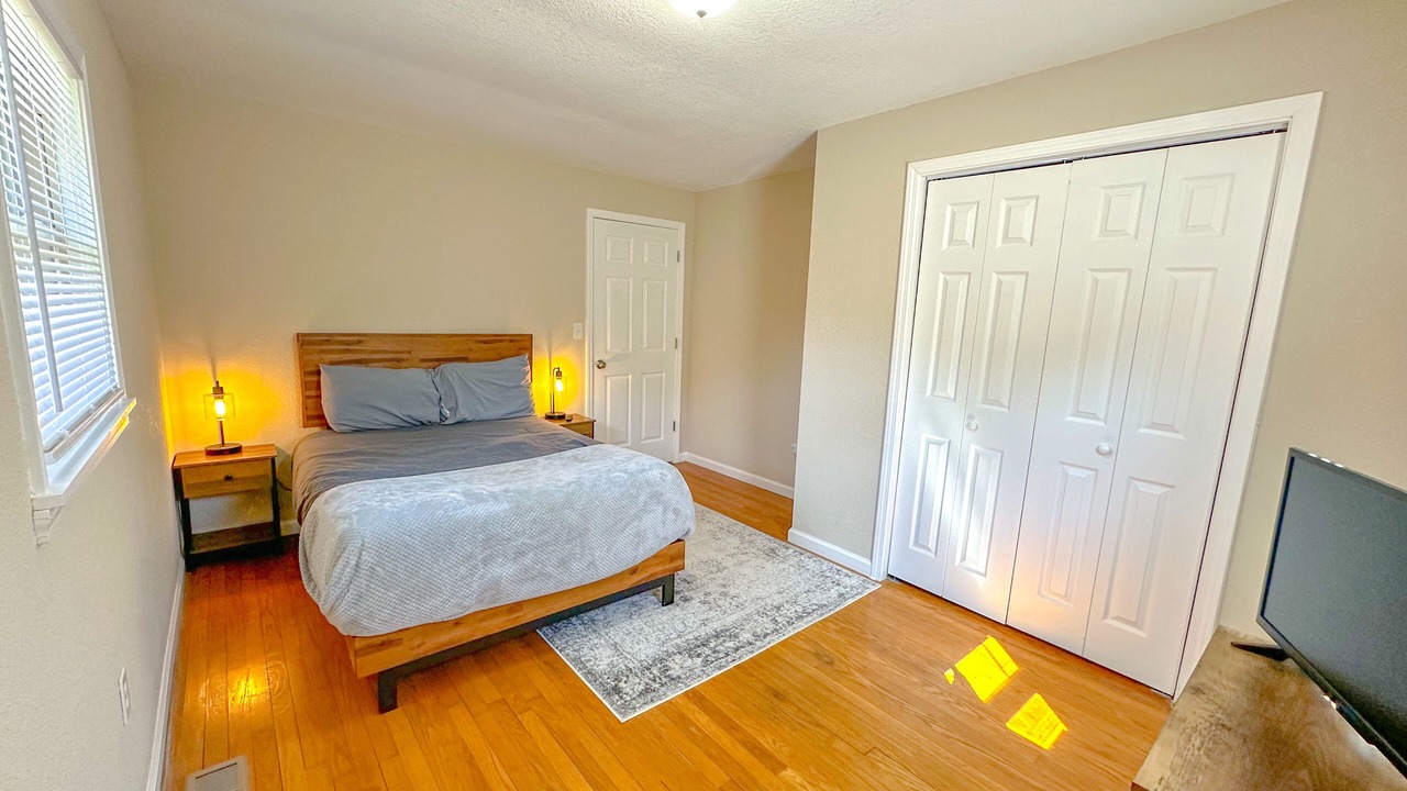 Photo of Bedroom in Dandridge