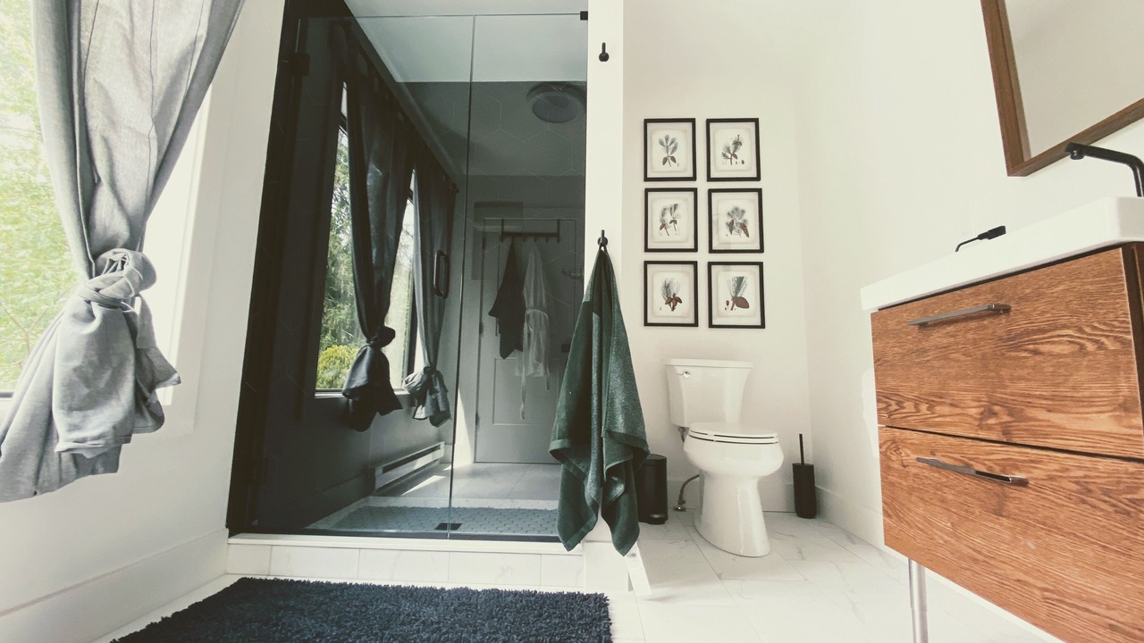 Photo of Bathroom in Black Mountain