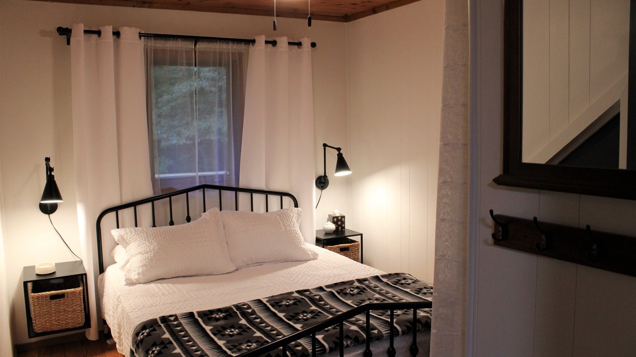 Photo of Bedroom in Wilkes County
