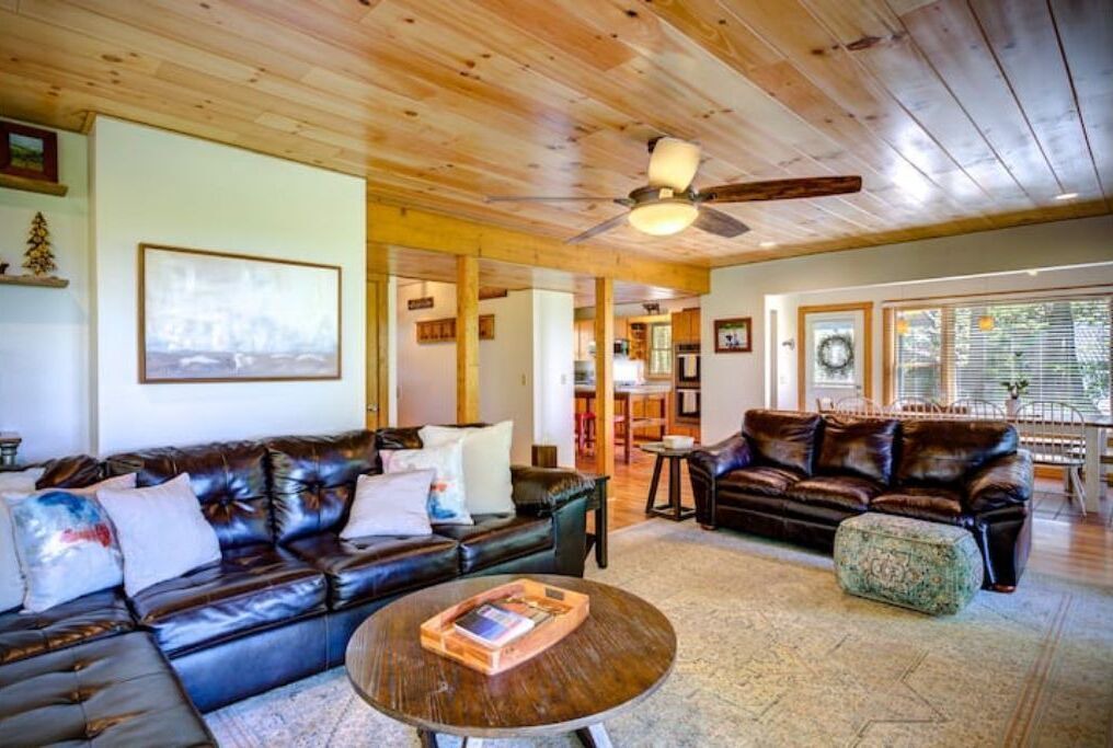 Photo of Livingroom in Fleetwood