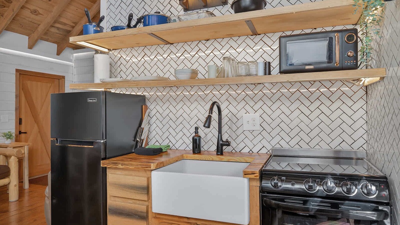 Photo of Kitchen in Saluda