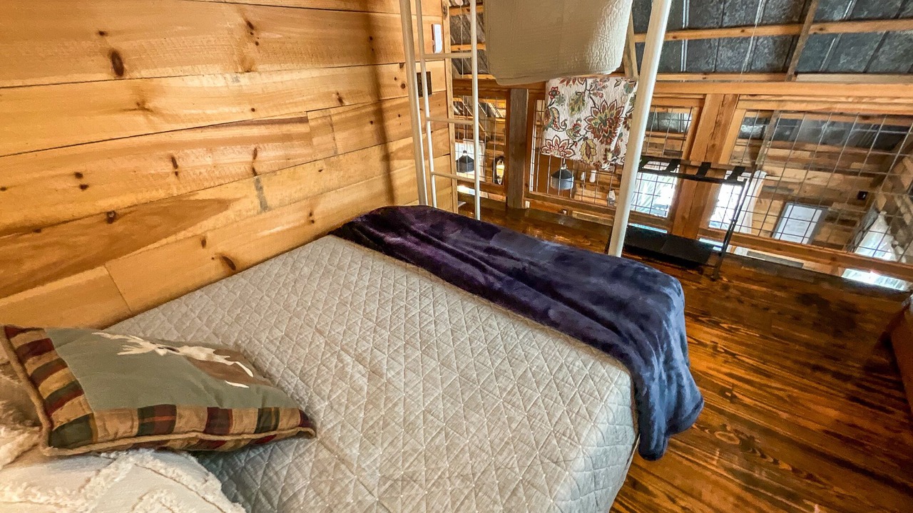 Photo of Bedroom in Millers Creek