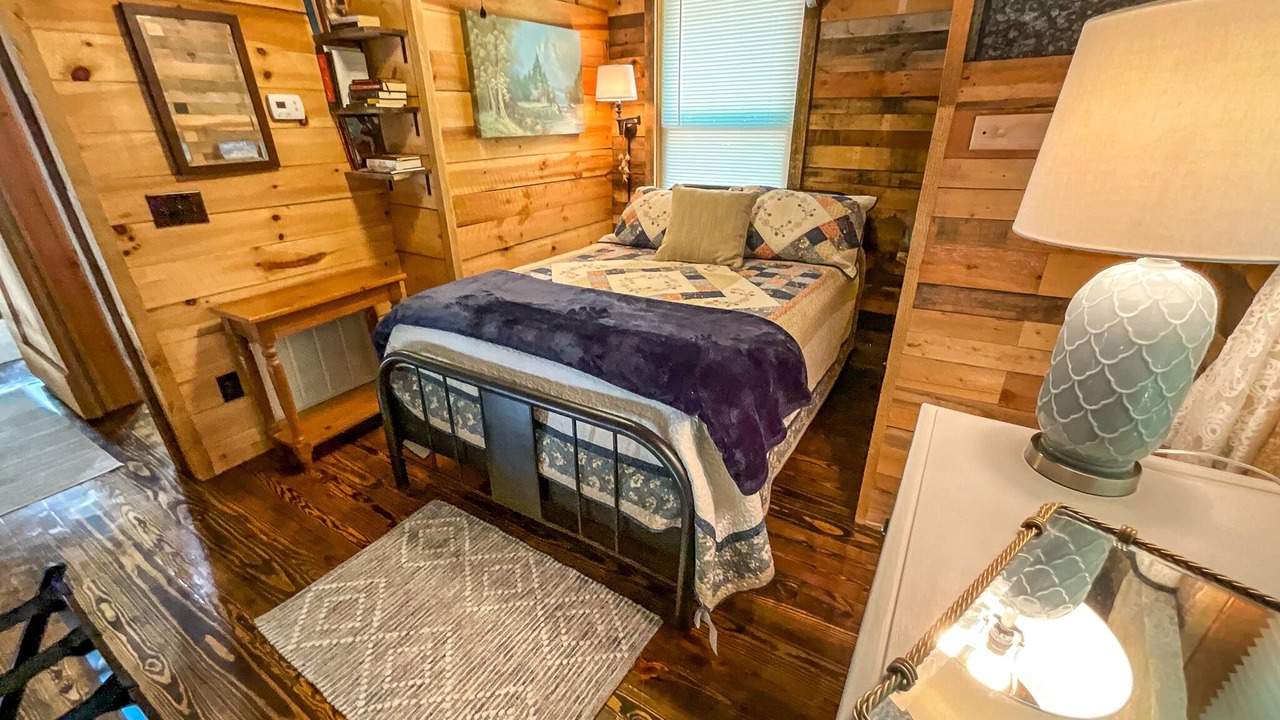 Photo of Bedroom in Millers Creek