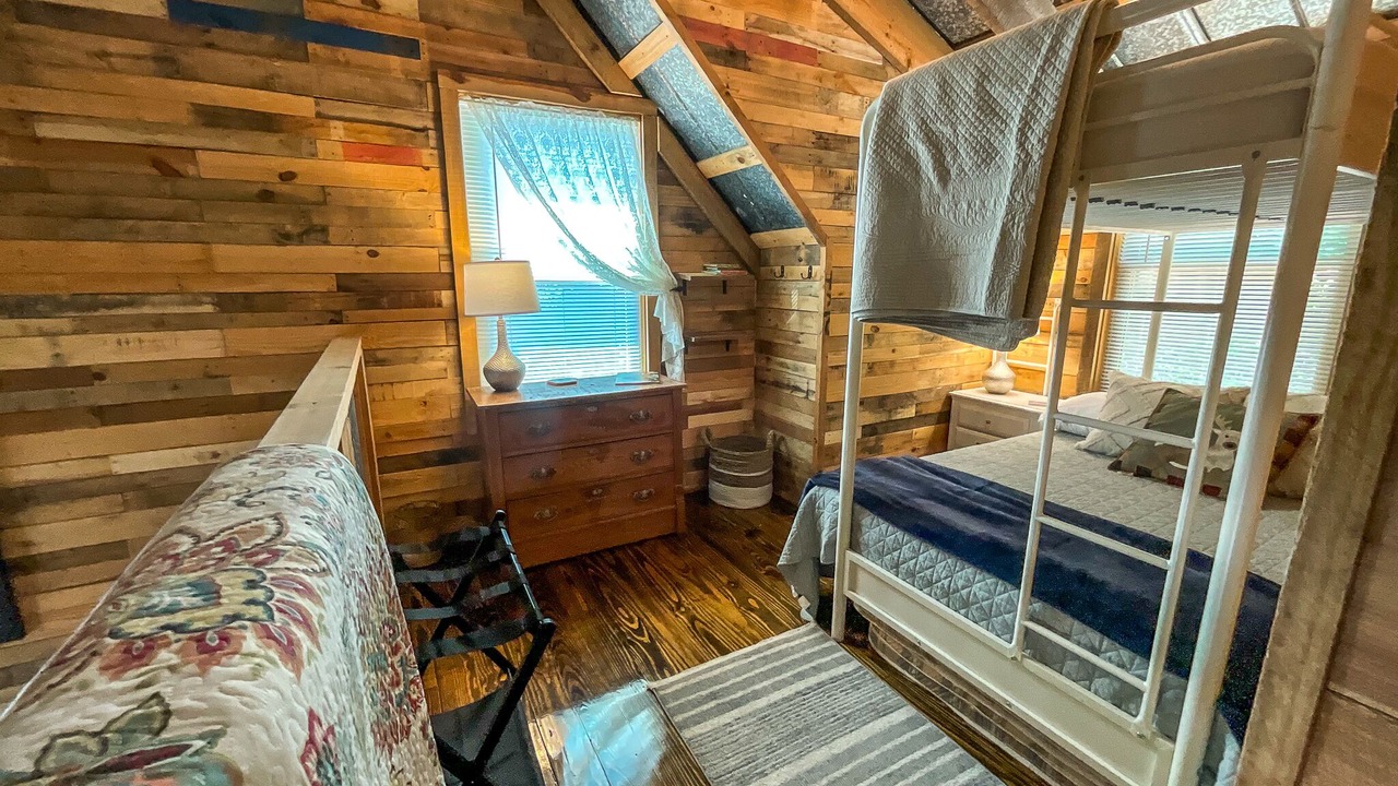 Photo of Bedroom in Millers Creek