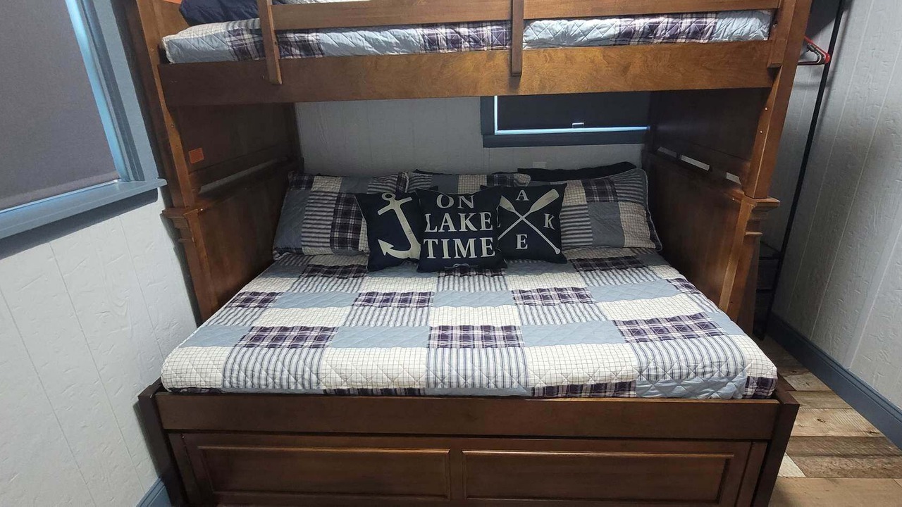 Photo of Bedroom in Crittenden