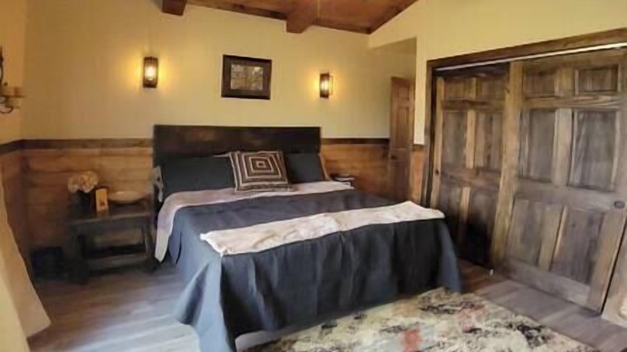 Photo of Bedroom in Rogers