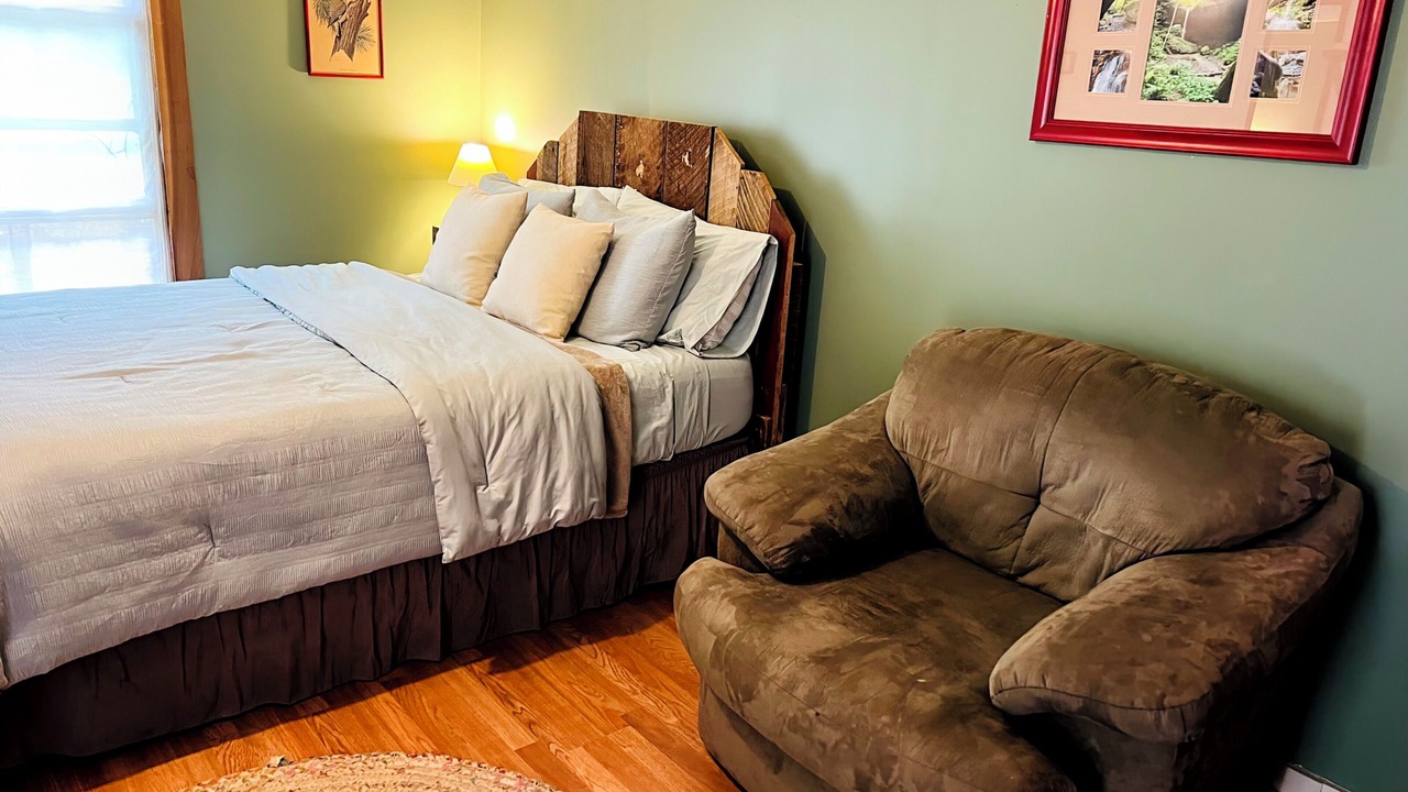 Photo of Bedroom in Advent