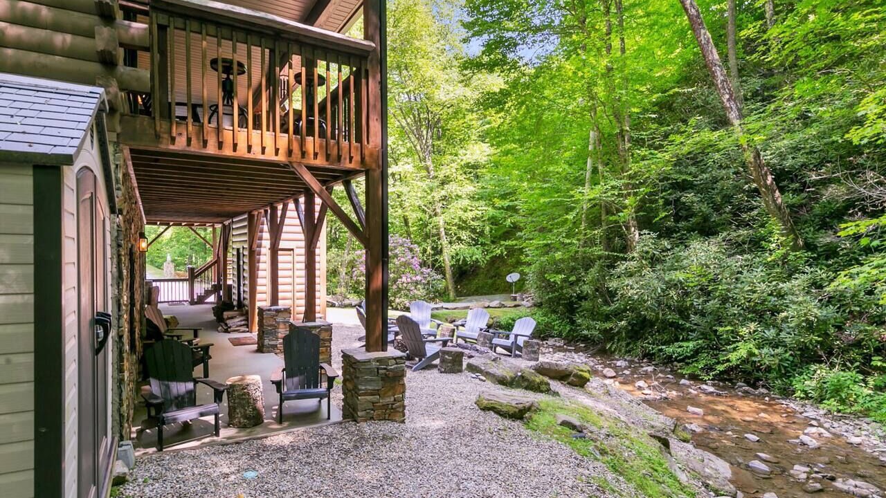 Photo of Patio Balcony in Maggie Valley