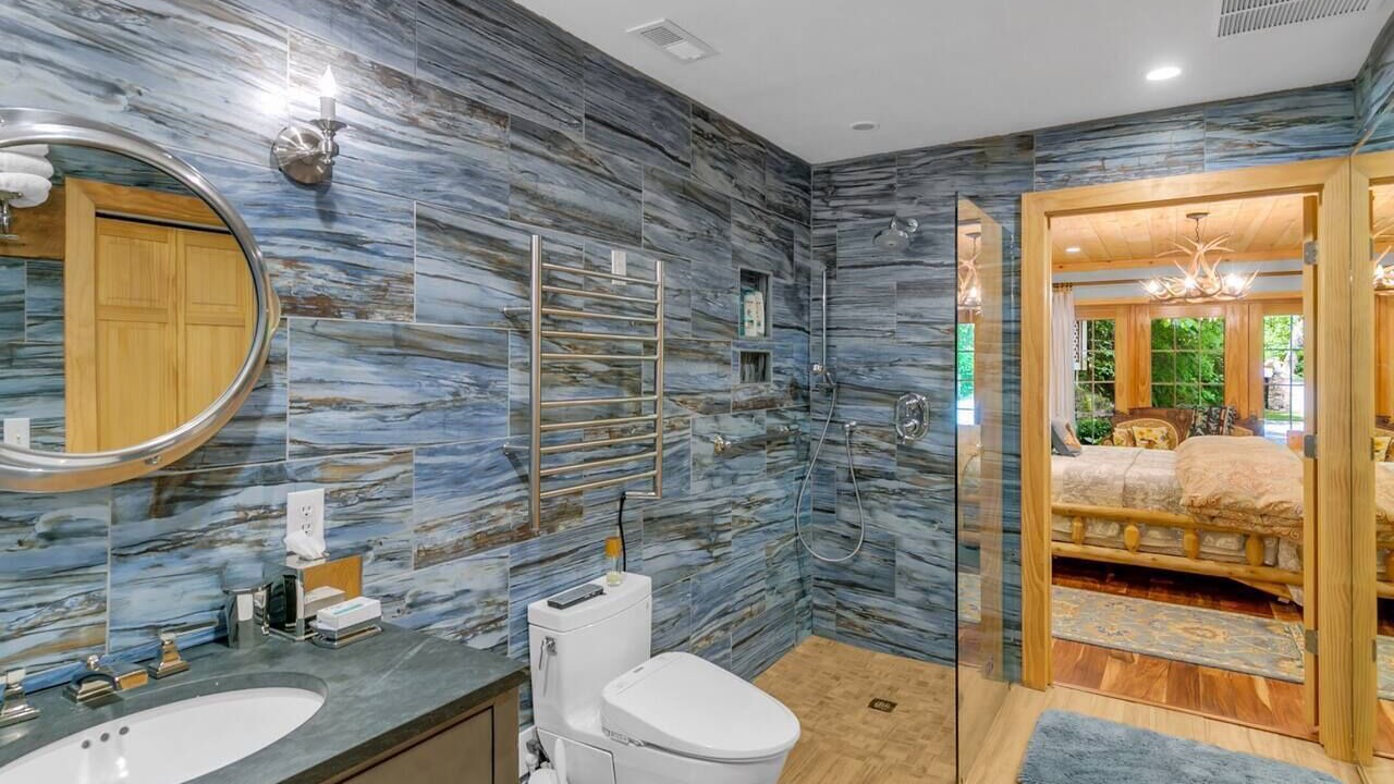 Photo of Bathroom in Maggie Valley