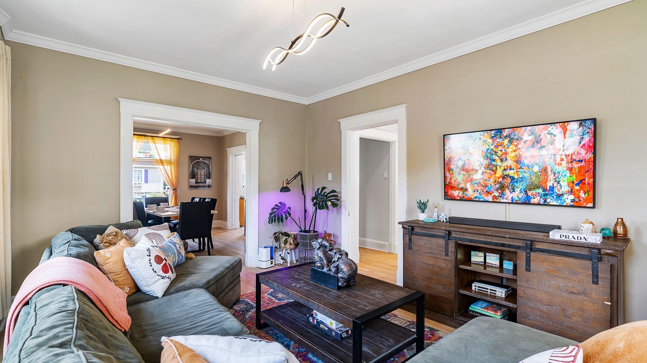 Photo of Livingroom in Oakley
