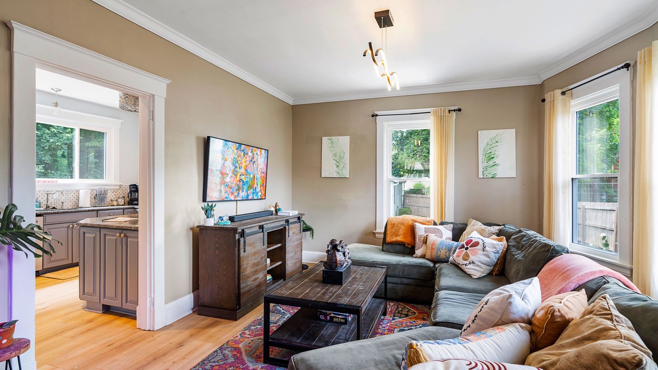 Photo of Livingroom in Oakley