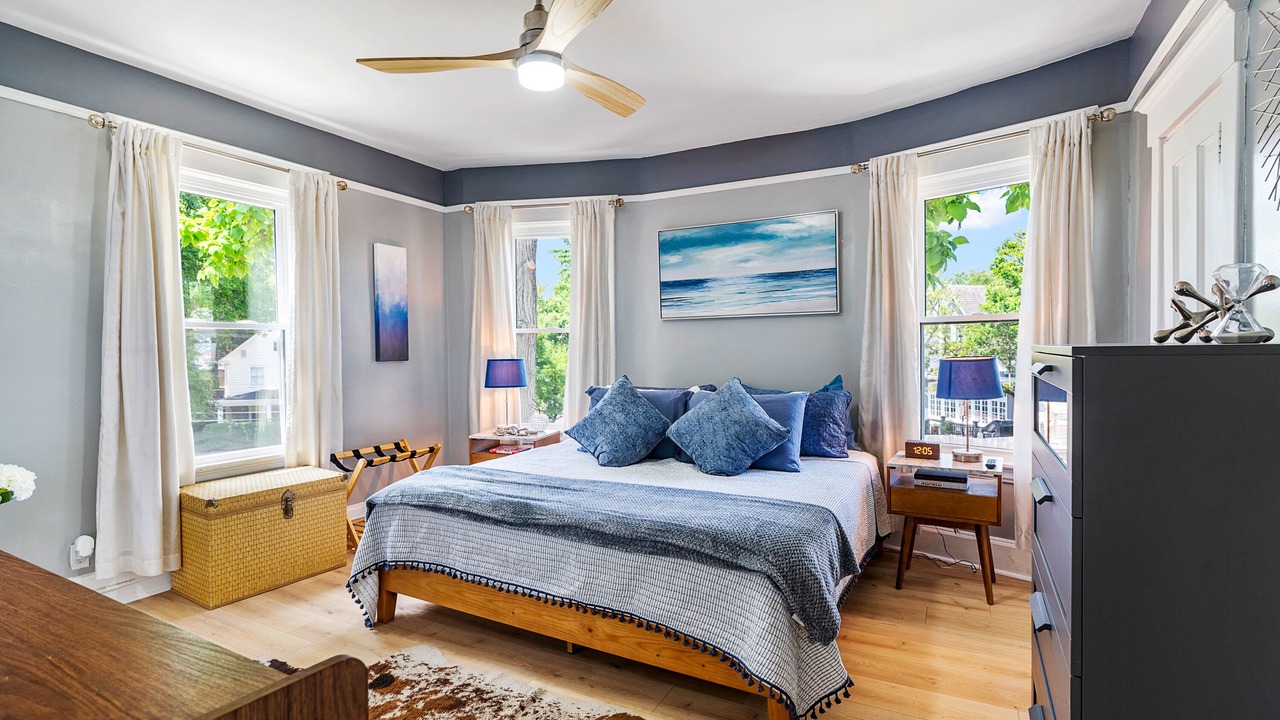 Photo of Bedroom in Oakley