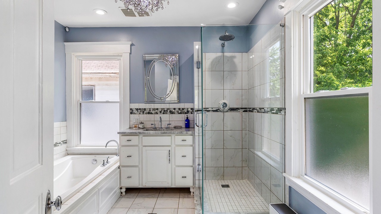 Photo of Bathroom in Oakley
