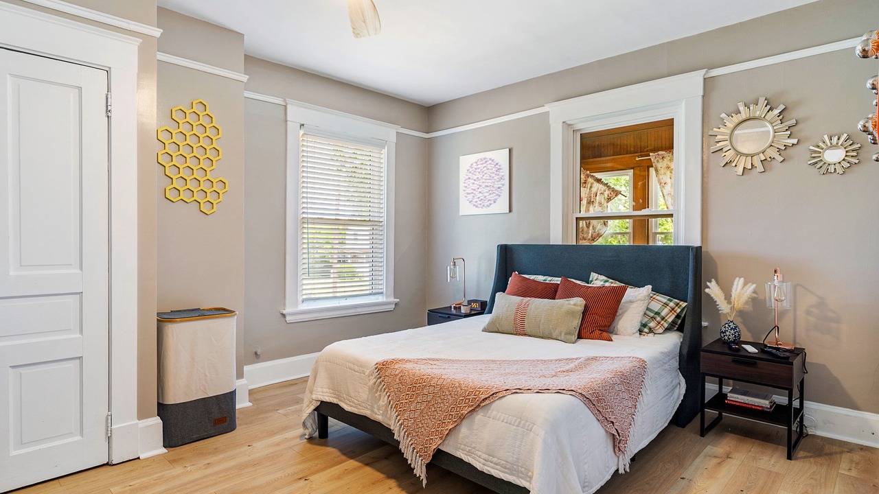 Photo of Bedroom in Oakley