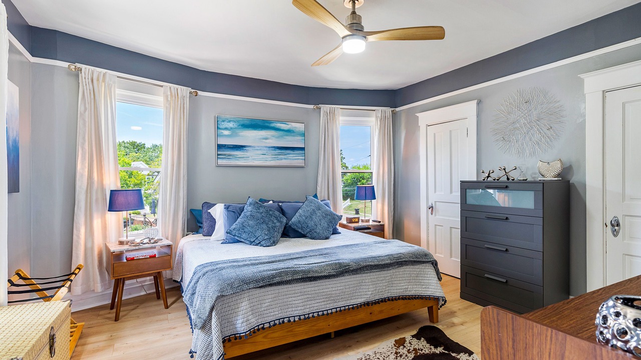 Photo of Bedroom in Oakley