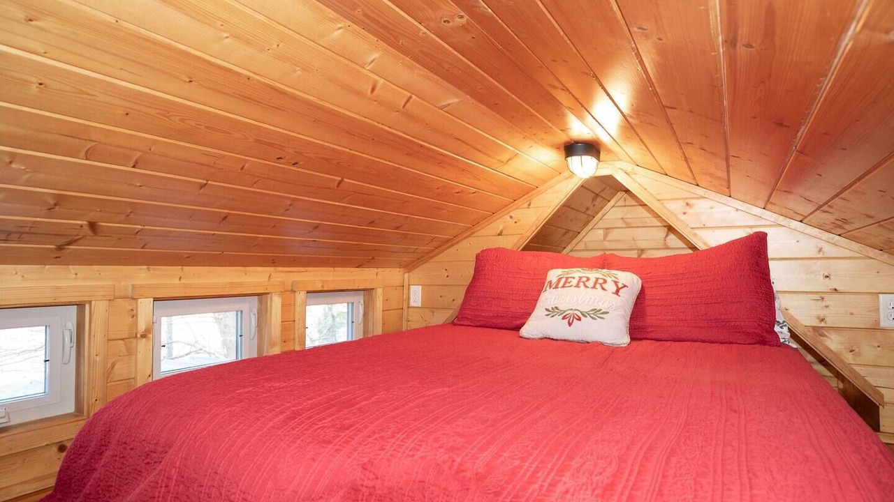 Photo of Bedroom in Swannanoa
