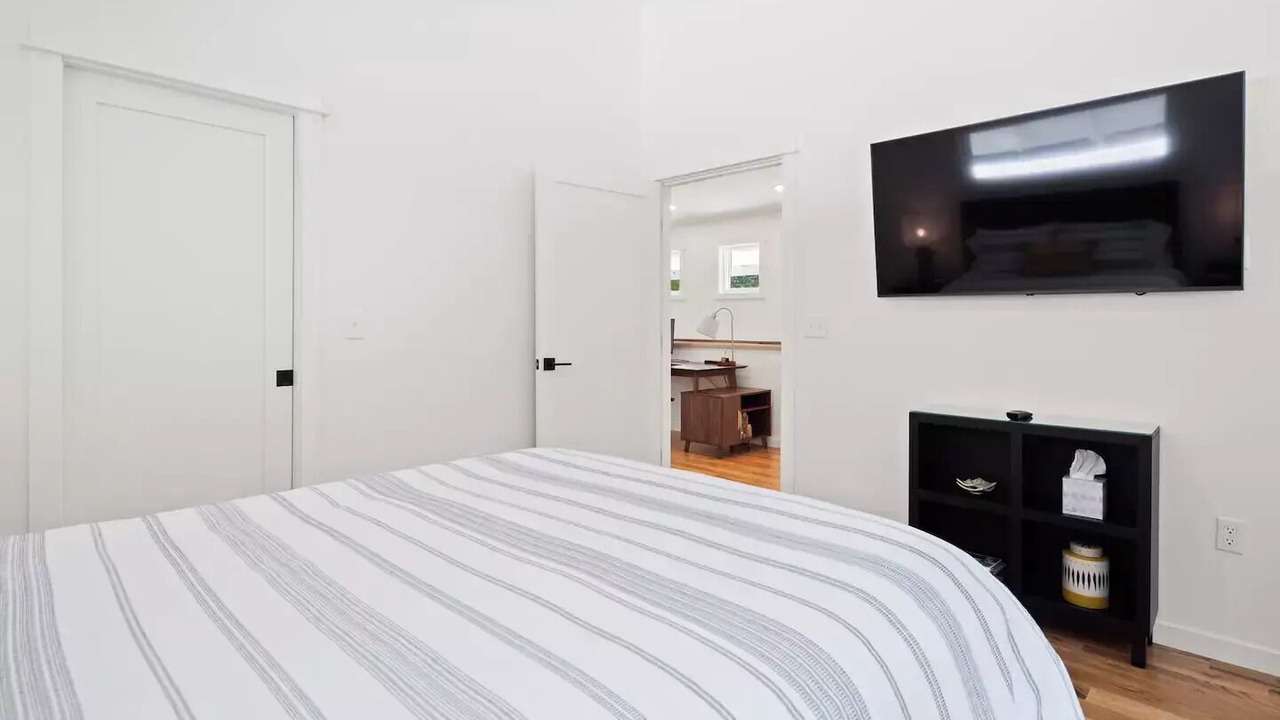 Photo of Bedroom in Black Mountain