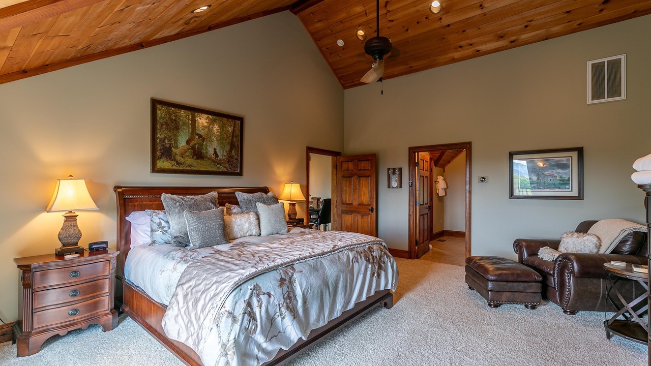 Photo of Bedroom in Elk Park