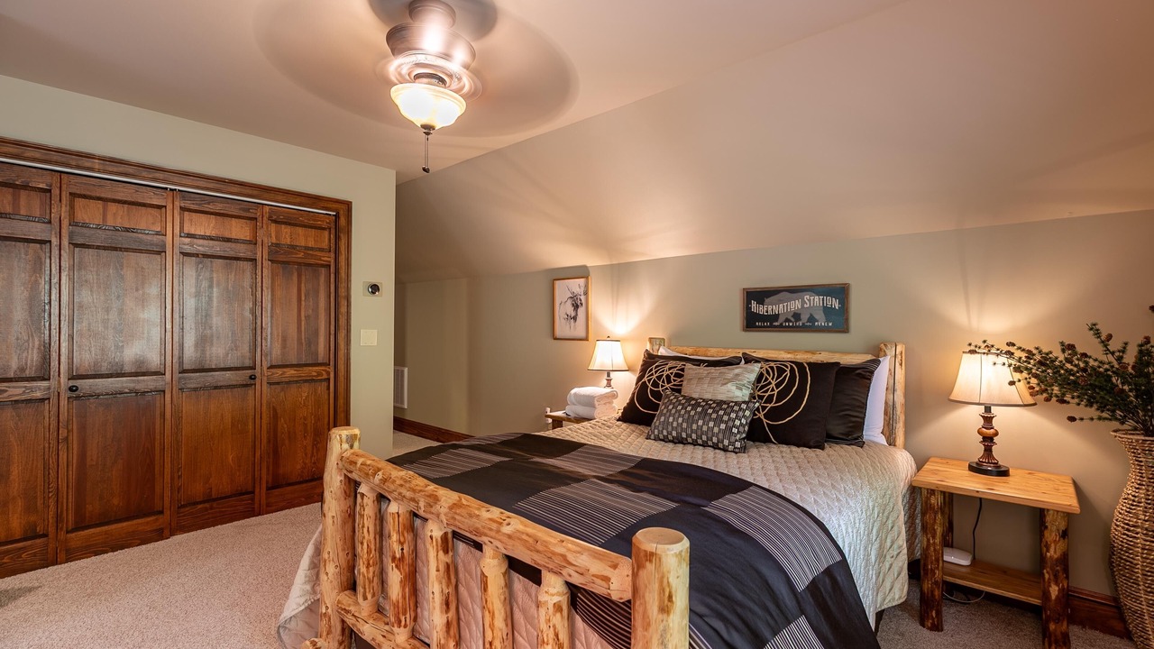 Photo of Bedroom in Elk Park