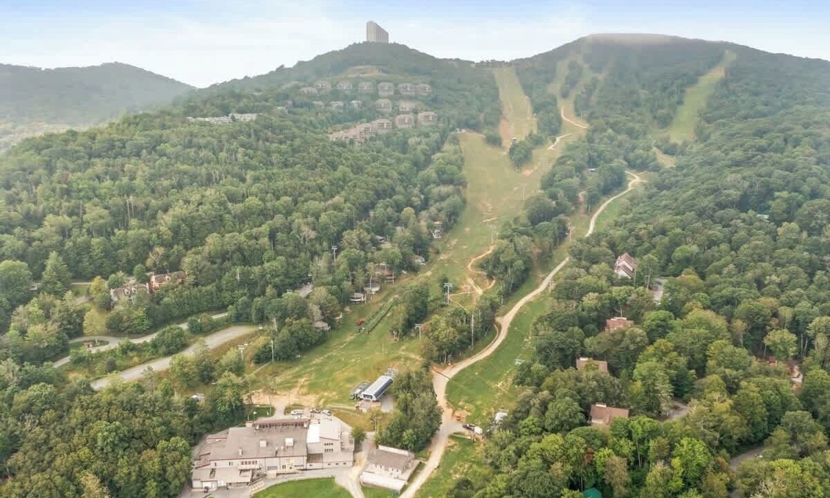 Photo of Others in Sugar Mountain