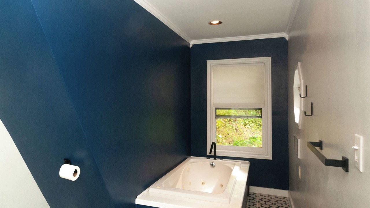 Photo of Bathroom in Fairview