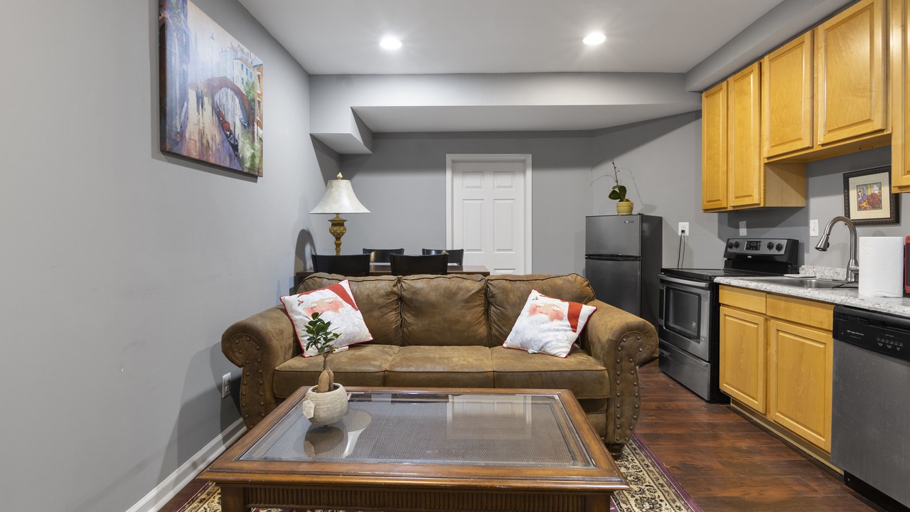Photo of Livingroom in Ashburn