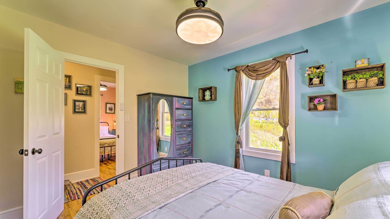Photo of Bedroom in Bakersville