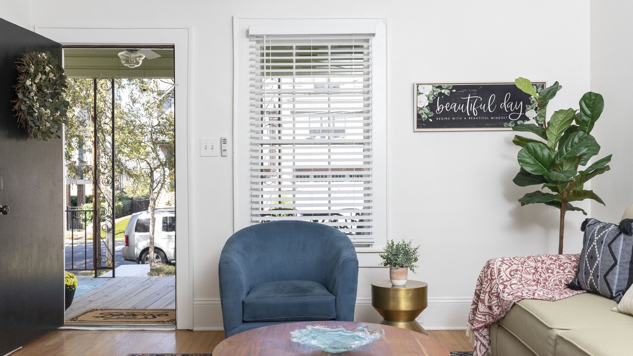 Photo of Livingroom in Cherry