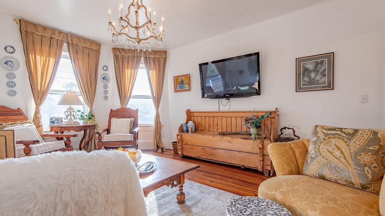 Photo of Livingroom in Burnsville