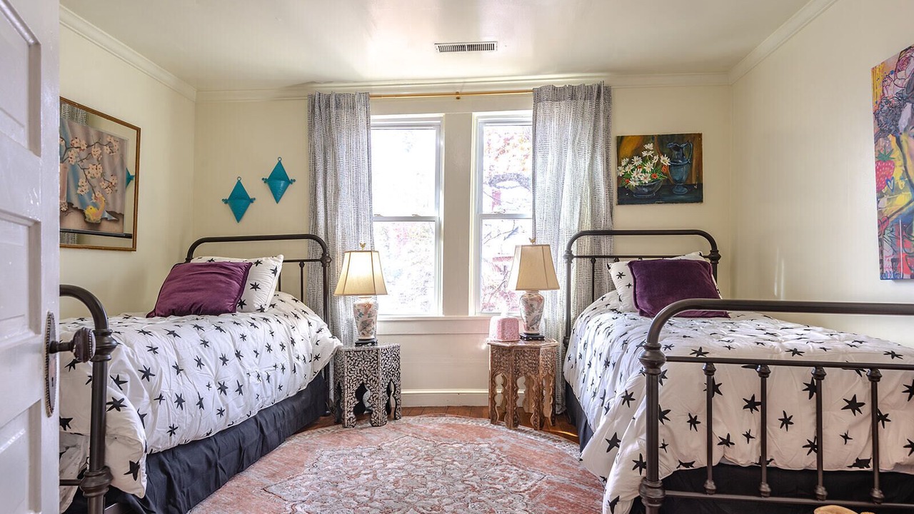 Photo of Bedroom in Burnsville