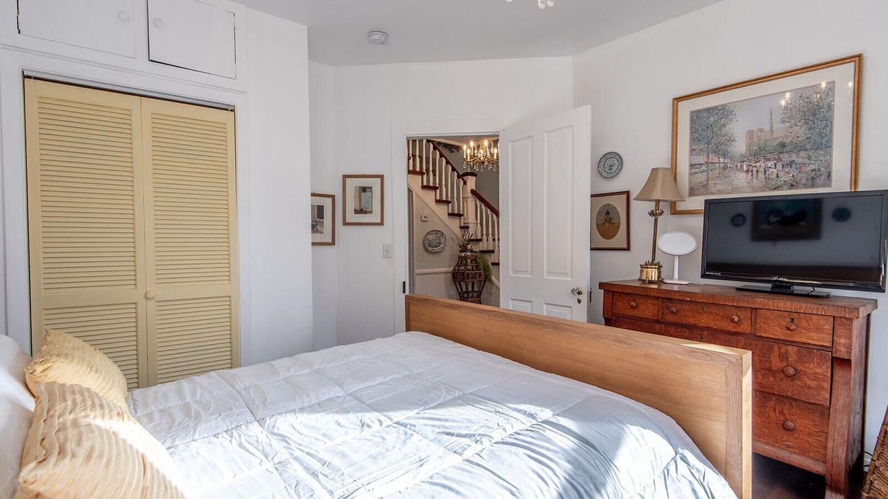 Photo of Bedroom in Burnsville