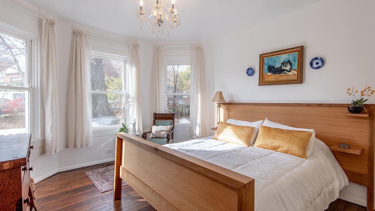 Photo of Bedroom in Burnsville