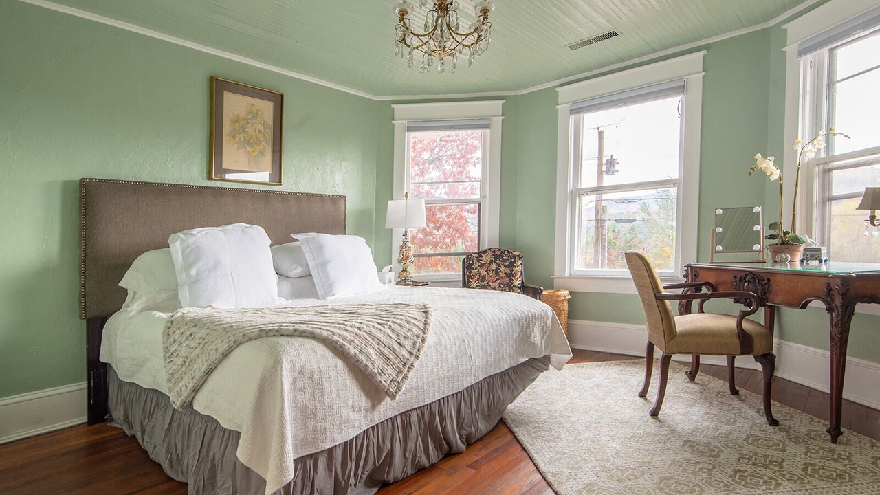 Photo of Bedroom in Burnsville