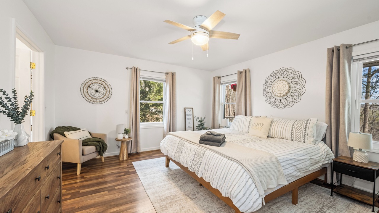 Photo of Bedroom in Lake Lure