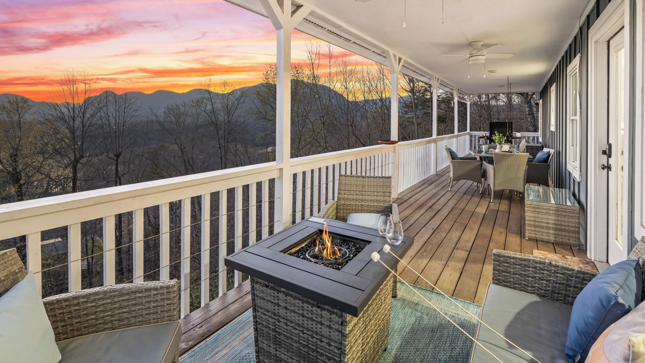 Photo of Patio Balcony in Lake Lure
