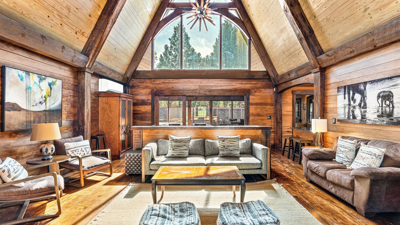 Photo of Livingroom in Black Mountain