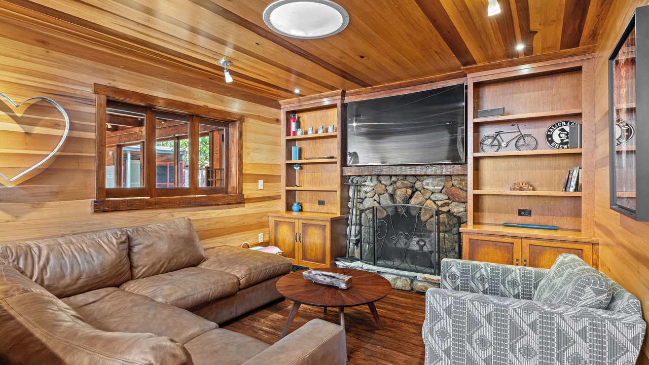 Photo of Livingroom in Black Mountain