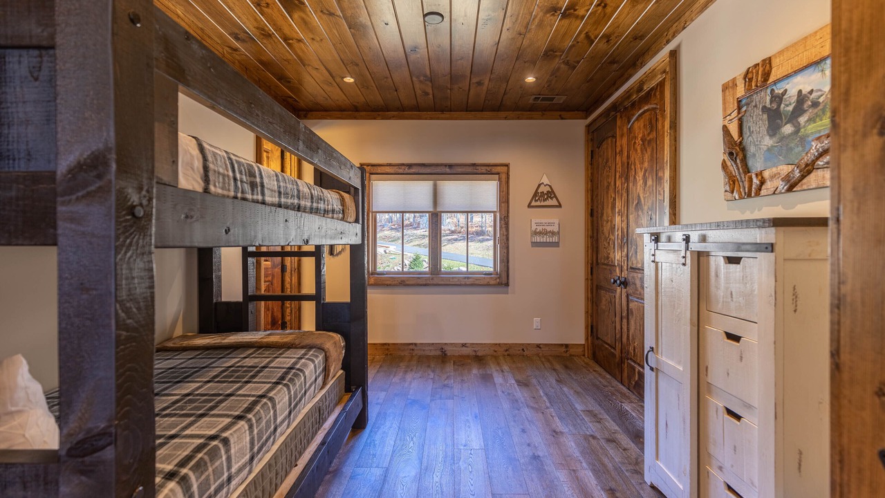 Photo of Bedroom in Banner Elk