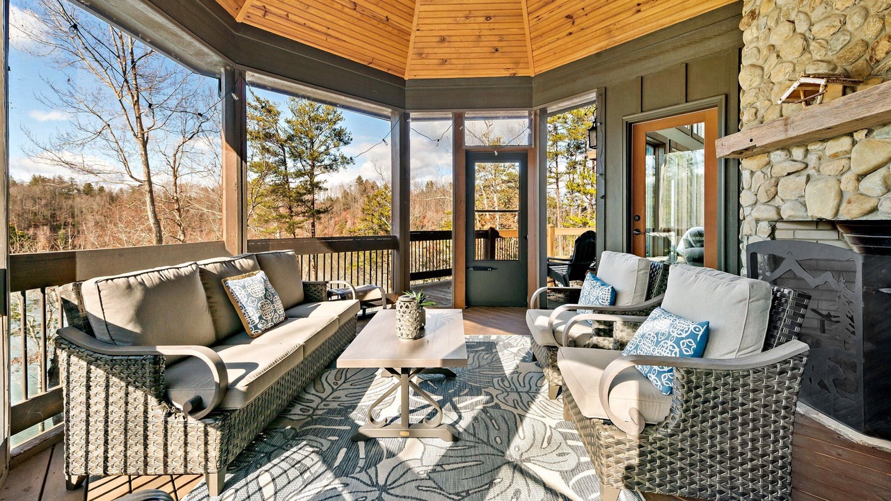 Photo of Livingroom in The Arbor