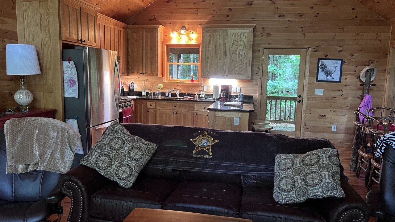 Photo of Livingroom in Lansing