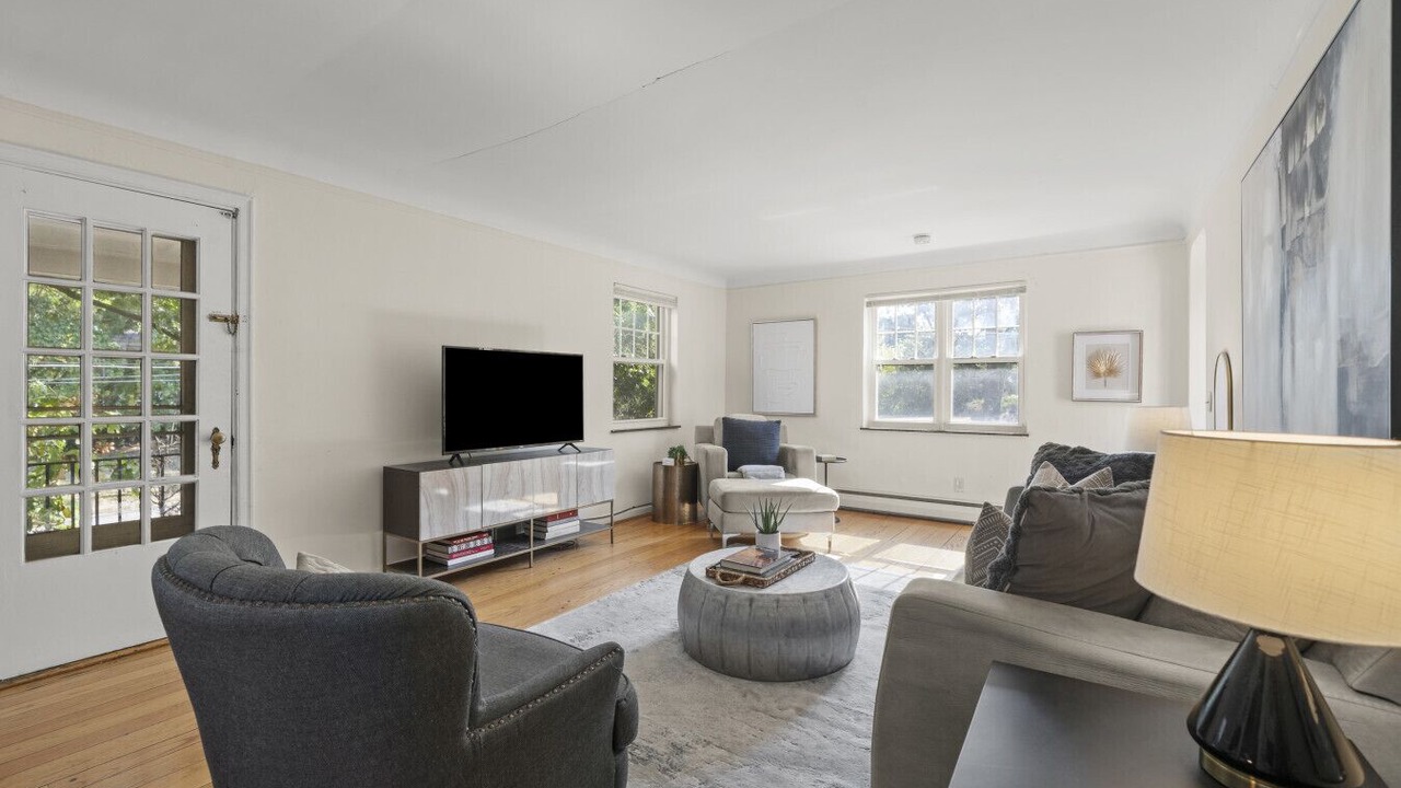 Photo of Livingroom in Mount Lookout
