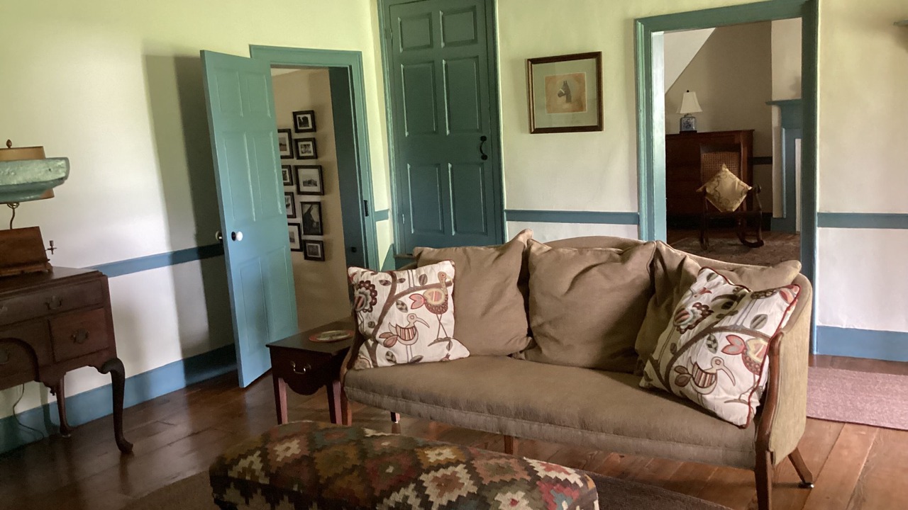 Photo of Livingroom in Versailles