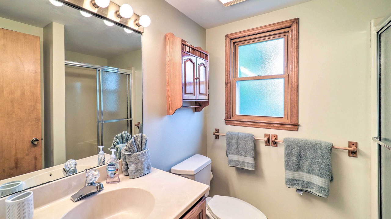 Photo of Bathroom in Newland