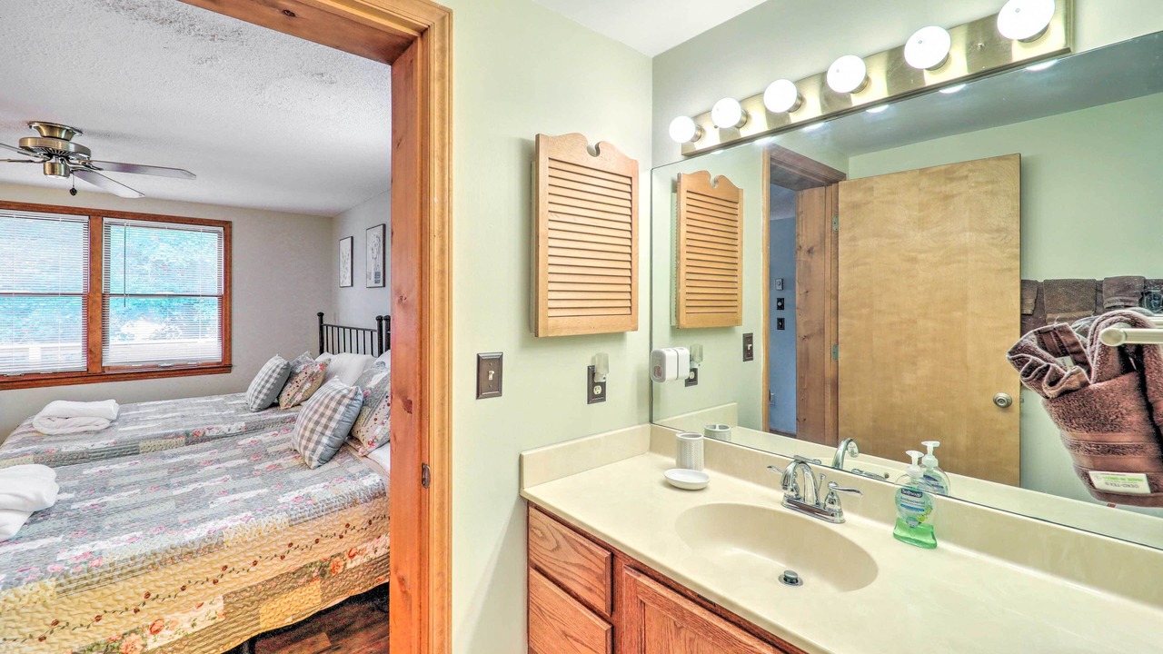 Photo of Bathroom in Newland