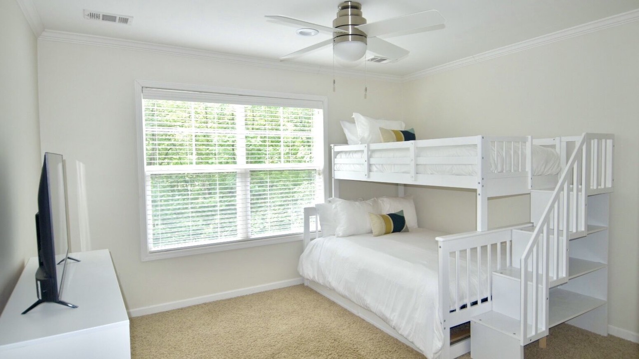 Photo of Bedroom in Ashley Oaks