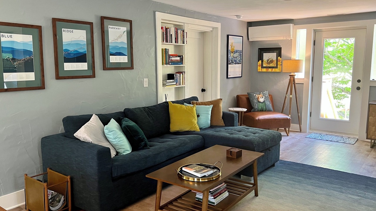 Photo of Livingroom in Fairview