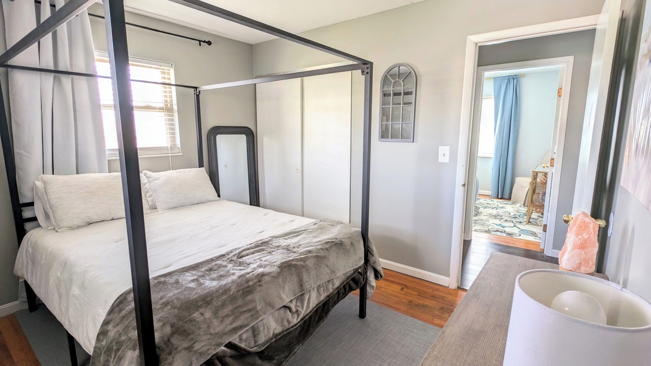 Photo of Bedroom in Highland Heights