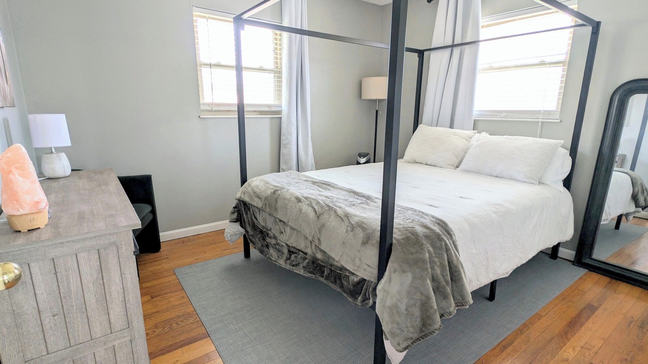 Photo of Bedroom in Highland Heights