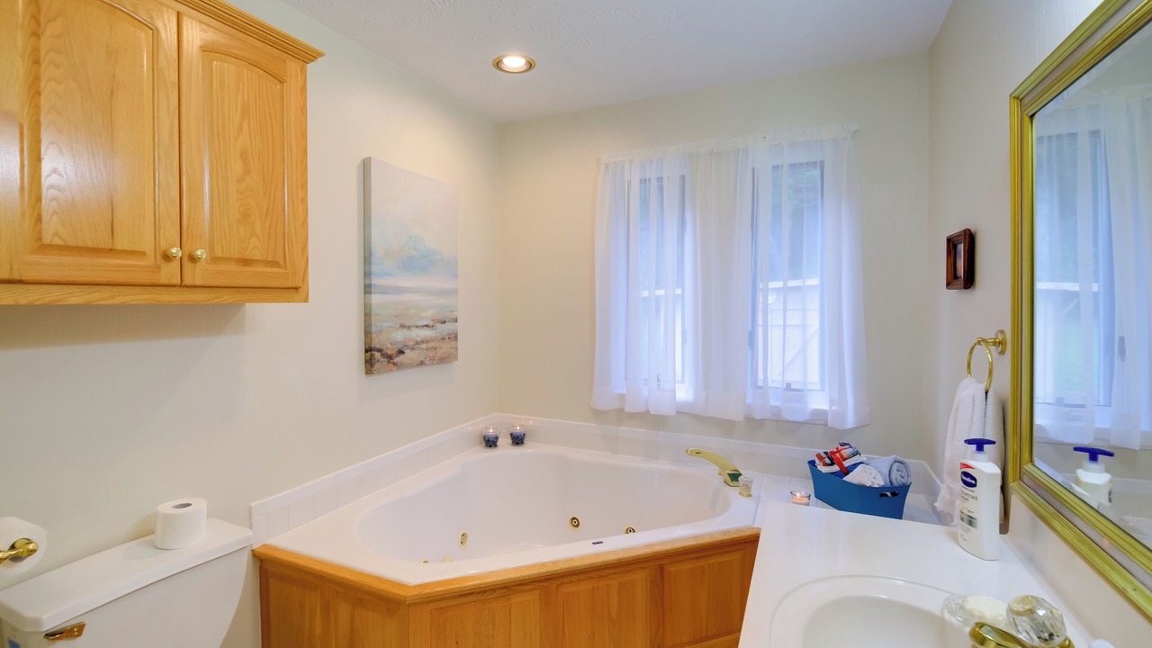 Photo of Bathroom in Mountain City